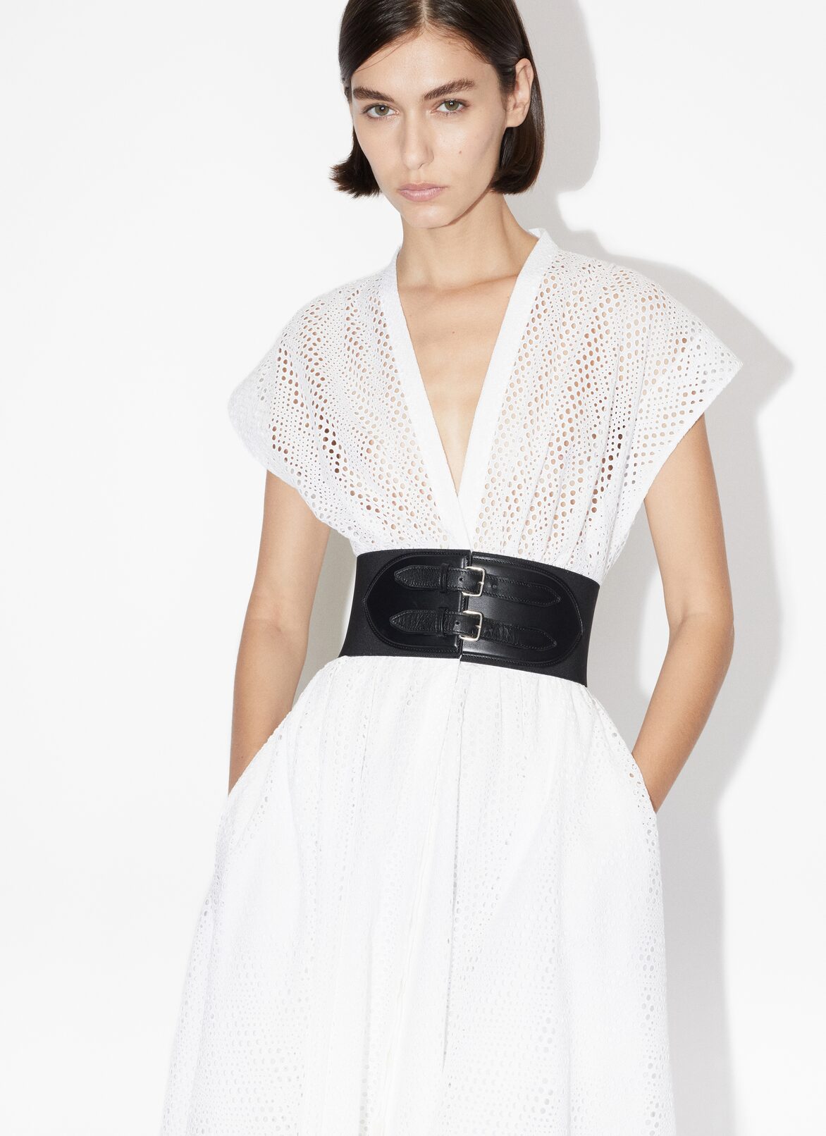Broderie anglaise belted dress ALAÏA WHITE BRODERIE ANGLAISE BELTED DRESS
